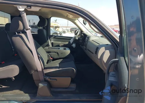 2011 Chevrolet Silverado 1500 Ls z USA, uszkodzony, nr VIN 1GCRCREA7BZ405520